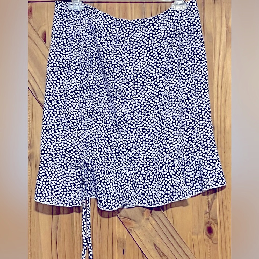 Floral mini skirt